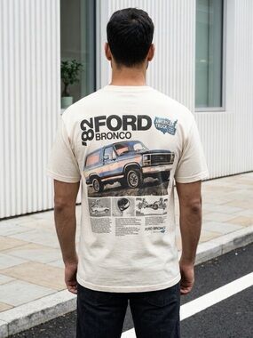 NWOT Ford Unisex Cream Short Sleeve Graphic Tee Shirt ‘82 Ford Bronco - Size S